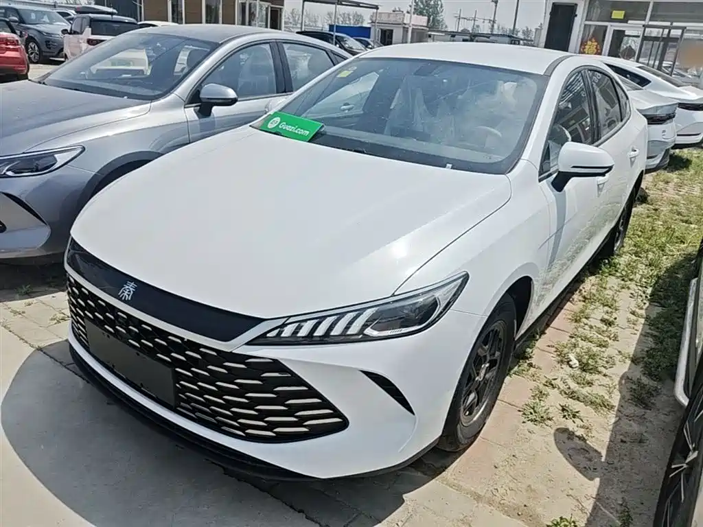 Qin PLUS 2025 DM-i Smart Driving Edition 128KM Enterprising Type купить на сайте DeffCars