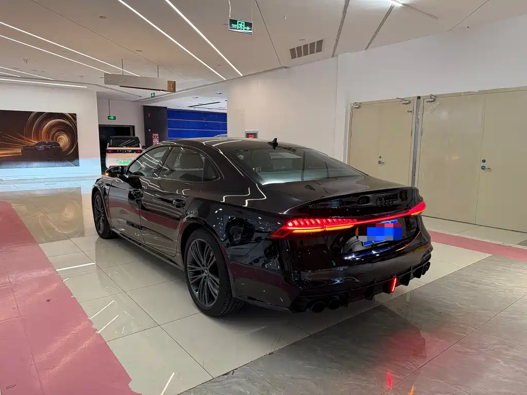 Audi A7L 2022 45 TFSI quattro S-line Wind Rider купить на сайте DeffCars