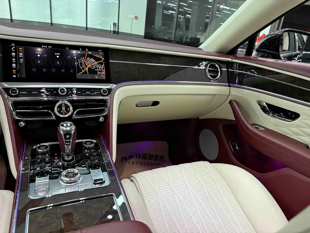 Flying Spur 2022 4.0T V8 Standard Edition купить на сайте DeffCars