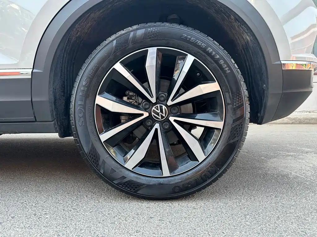 T-ROC 2023 280TSI DSG two-wheel drive time version купить на сайте DeffCars