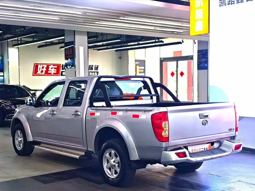 Fengjun 5 2017 2.4L European version gasoline four-wheel drive elite large double row 4G69S4N купить на сайте DeffCars