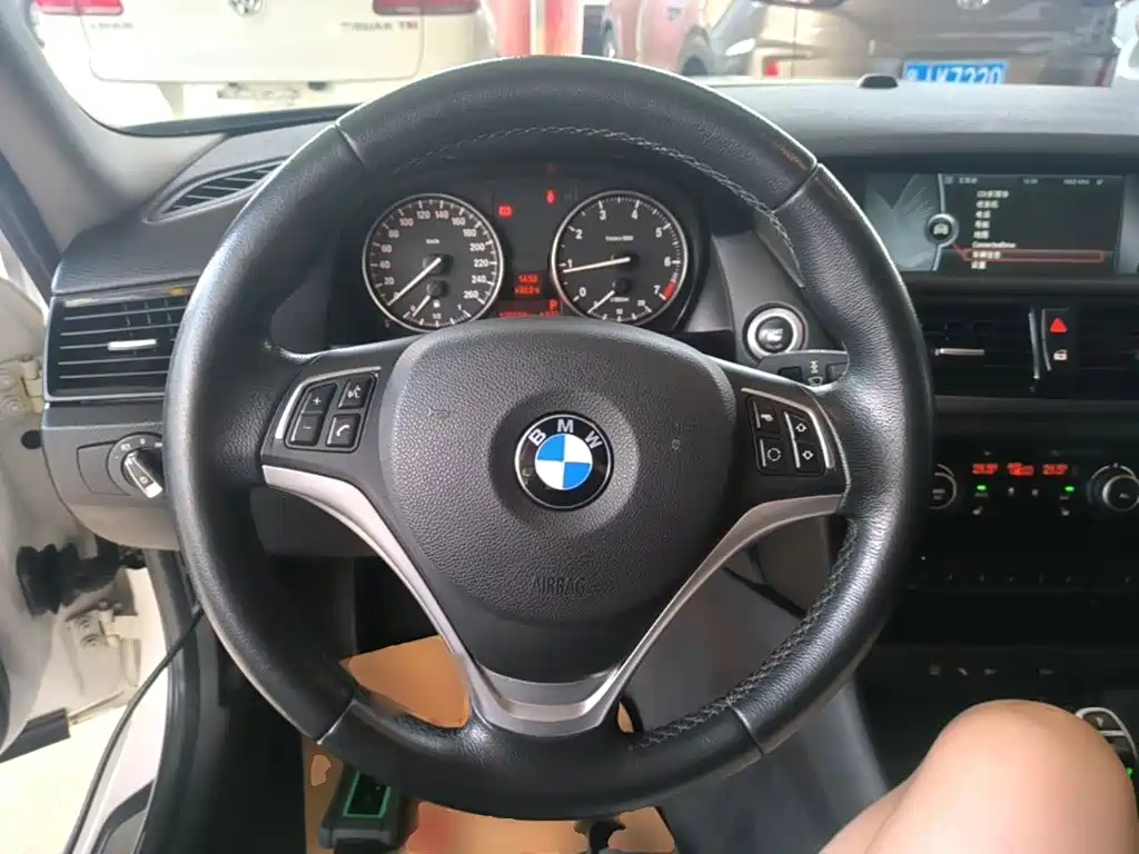 BMW X1 2015 sDrive18i advanced version купить на сайте DeffCars