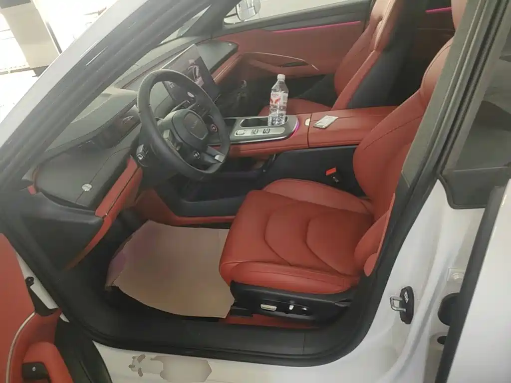 Xiaomi SU7 2024 rear-drive ultra-long battery life high-end smart driving Pro version купить на сайте DeffCars