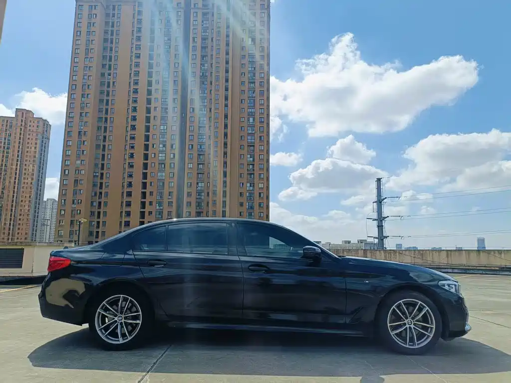 BMW 5 Series 2019 facelift 525Li M Sports Package купить на сайте DeffCars