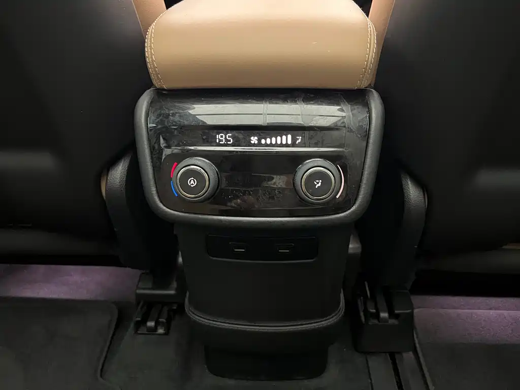 NIO ES8 2020 580KM Signature Edition Six-Seater купить на сайте DeffCars