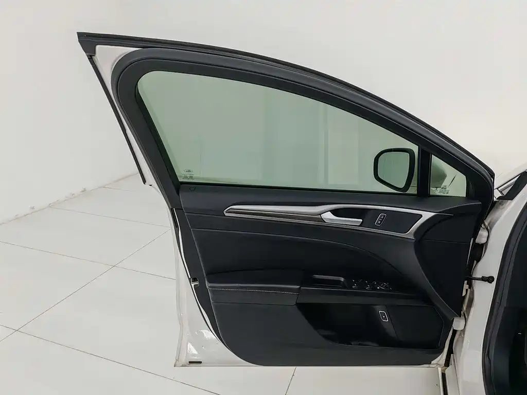 Mondeo New Energy 2018 2.0 PHEV Smart Control Fashion National VI купить на сайте DeffCars