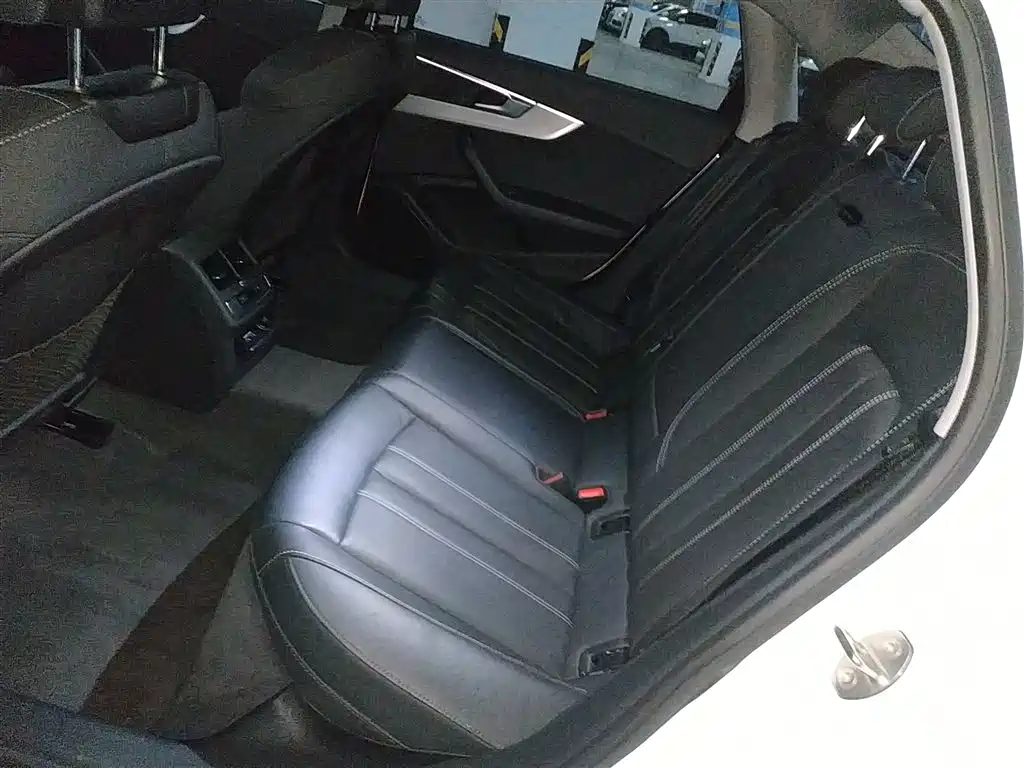 Audi A4L 2020 40 TFSI luxury and dynamic model купить на сайте DeffCars