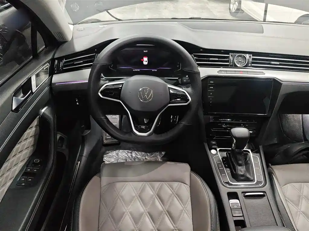 Magotan 2023 2 million commemorative edition 280TSI DSG leading model купить на сайте DeffCars