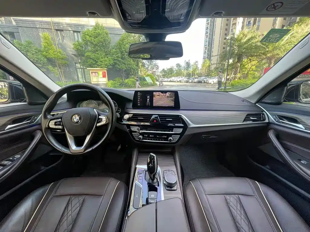 BMW 5 Series 2018 facelift 530Li leading model luxury package купить на сайте DeffCars