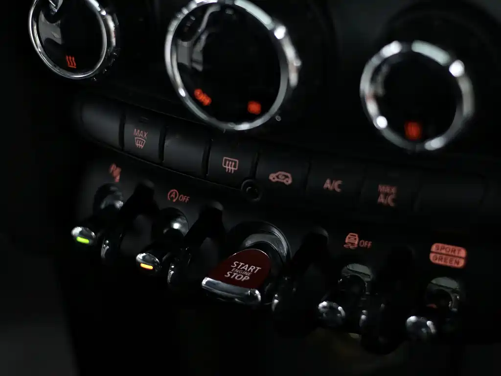 MINI 2022 1.5T COOPER Classic купить на сайте DeffCars