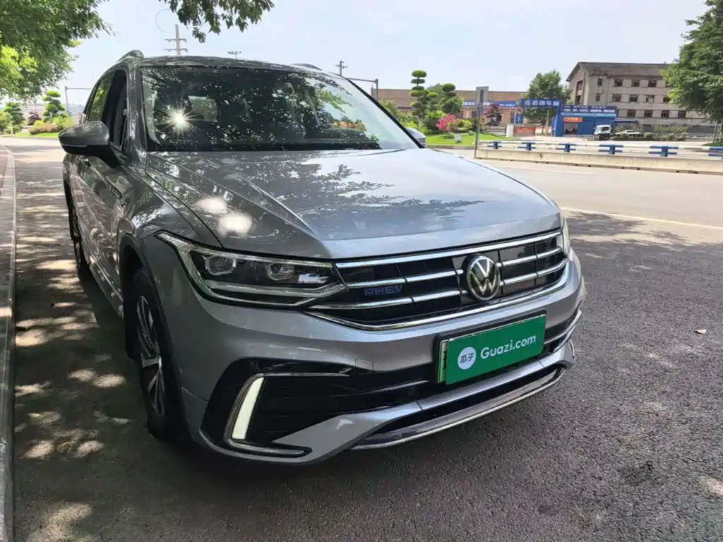 Tiguan L plug-in hybrid 2022 430PHEV plug-in hybrid premium version купить на сайте DeffCars