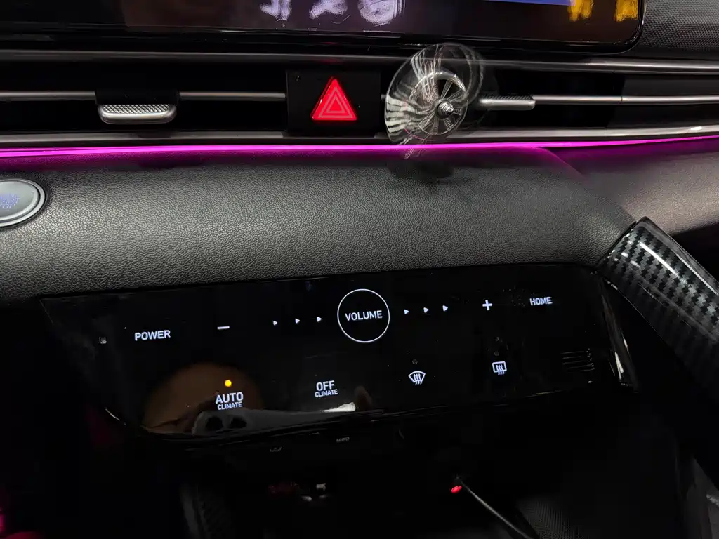 Elantra 2021 1.5L CVT LUX Premium Edition купить на сайте DeffCars