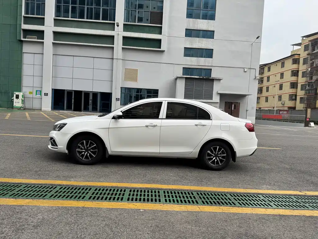 Emgrand 2019 Leading Edition 1.5L CVT Luxury Type National V купить на сайте DeffCars