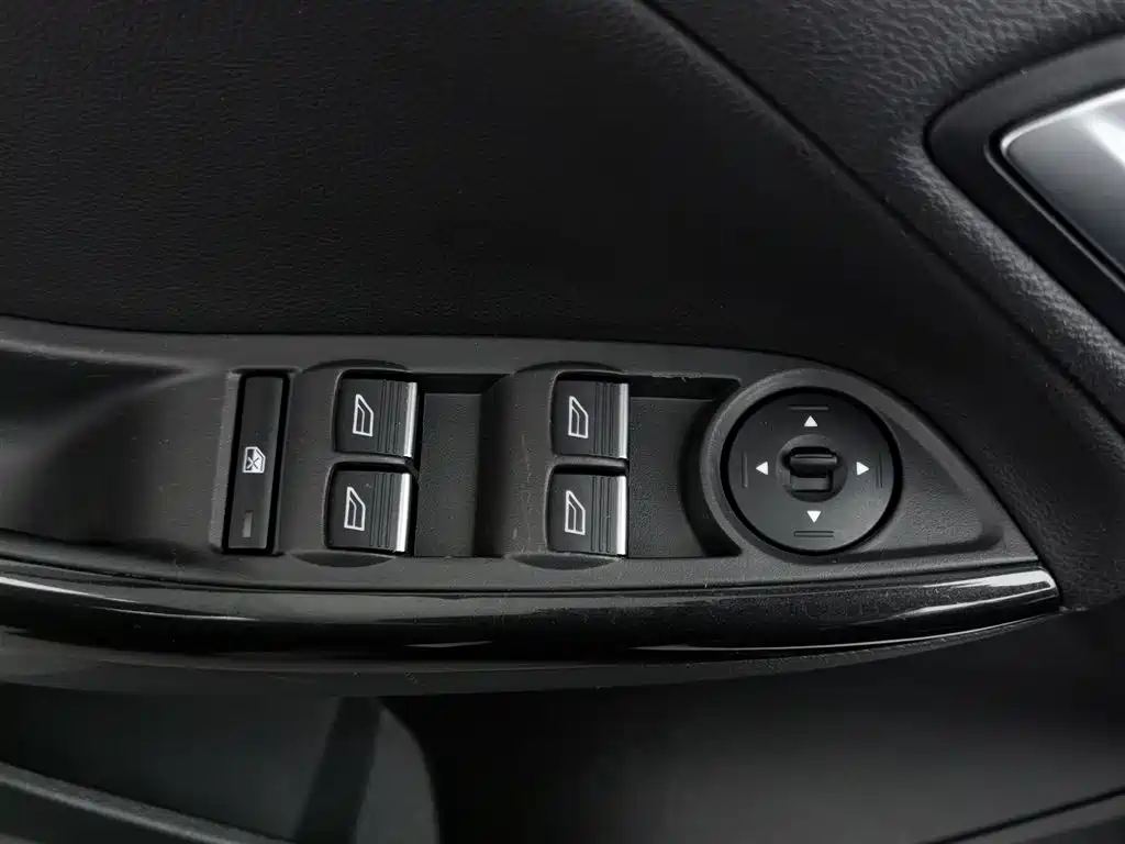 Focus 2020 hatchback classic 1.5L automatic fashion model купить на сайте DeffCars