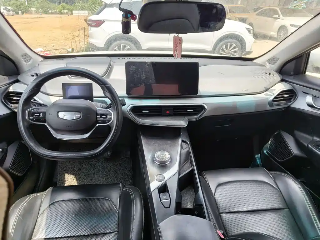 Geely Geometry A 2019 high-dimensional standard battery life square version купить на сайте DeffCars