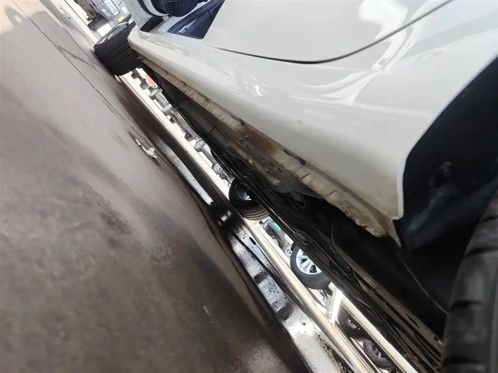 Roewe i5 2023 1.5L CVT Premium Edition купить на сайте DeffCars