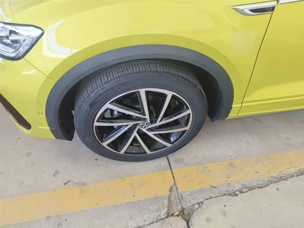 T-ROC 2023 300TSI DSG two-wheel drive starlight version купить на сайте DeffCars