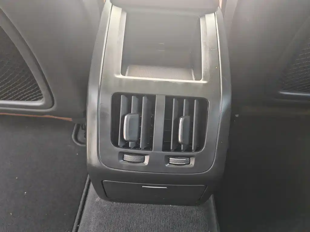 Volvo S90 2019 T5 Smart Edition купить на сайте DeffCars