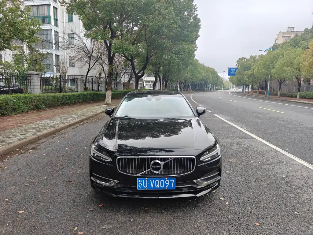 Volvo S90 2020 T5 Zhiyi Luxury Edition купить на сайте DeffCars
