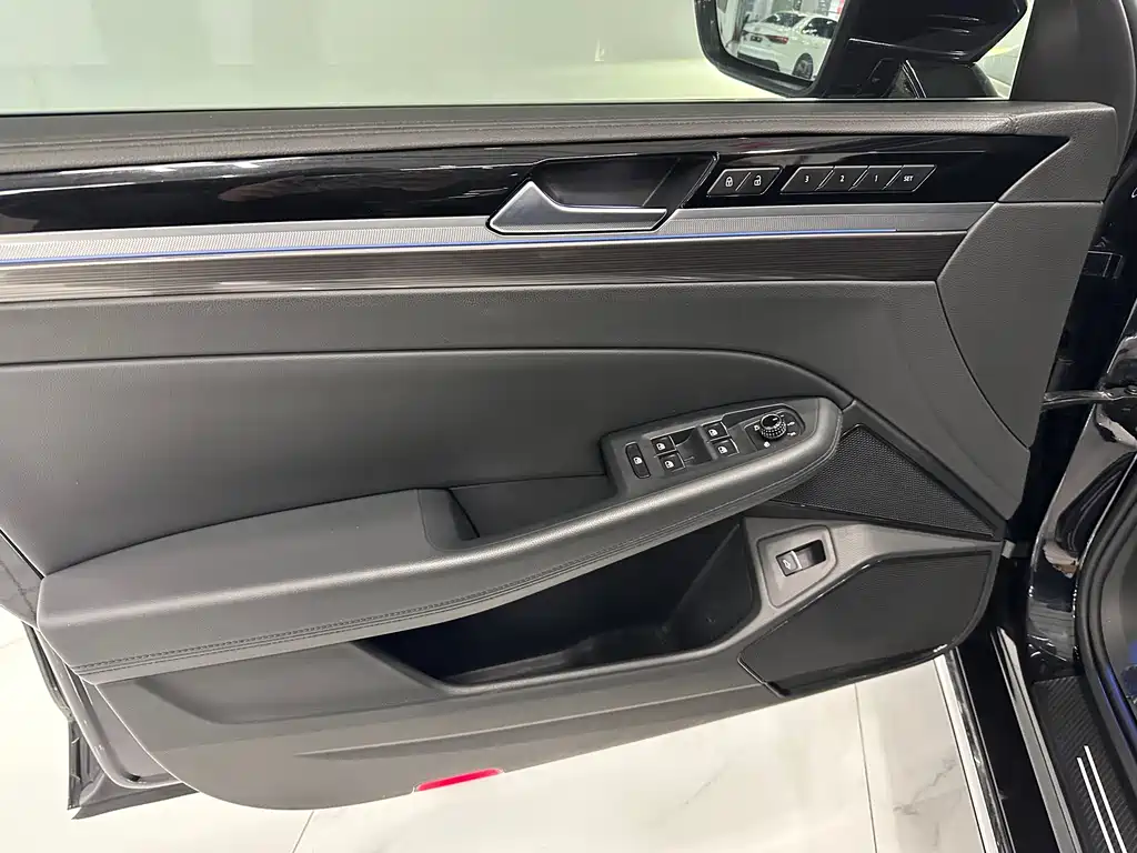 Huiang 2019 380TSI 2WD Business Edition National VI купить на сайте DeffCars