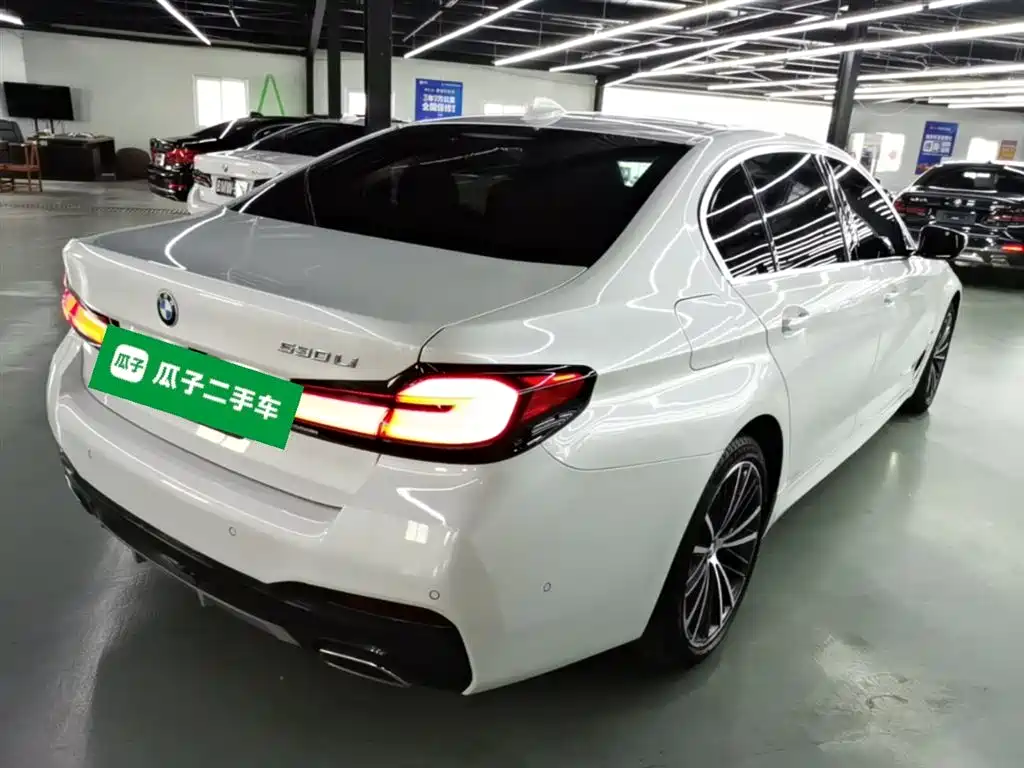 BMW 5 Series 2021 530Li Leading M Sports Package купить на сайте DeffCars