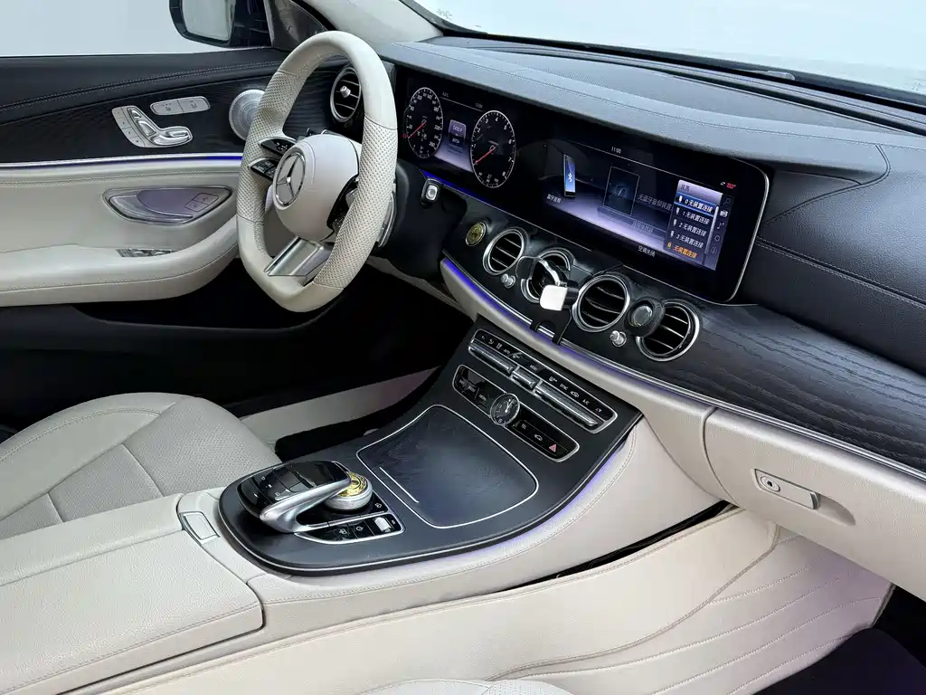 Mercedes-Benz E-Class 2017 E 300 L Sports Luxury Model купить на сайте DeffCars