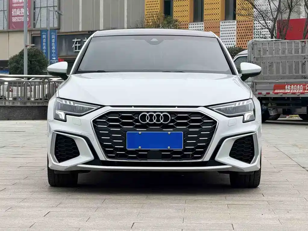 Audi A3 2023 Sportback 35 TFSI stylish and sporty купить на сайте DeffCars