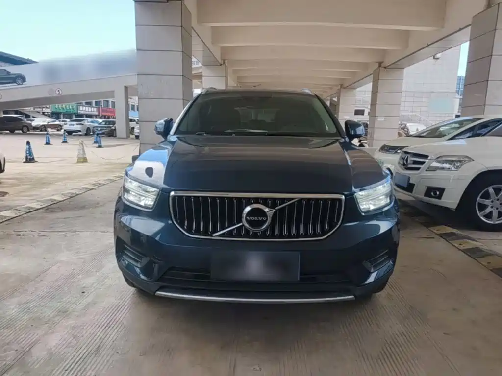 Volvo XC40 2022 T4 four-wheel drive smart travel fashion version купить на сайте DeffCars