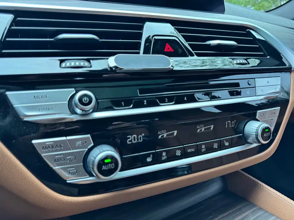 BMW 5 Series (imported) 2019 facelift 530i M Sports Package купить на сайте DeffCars