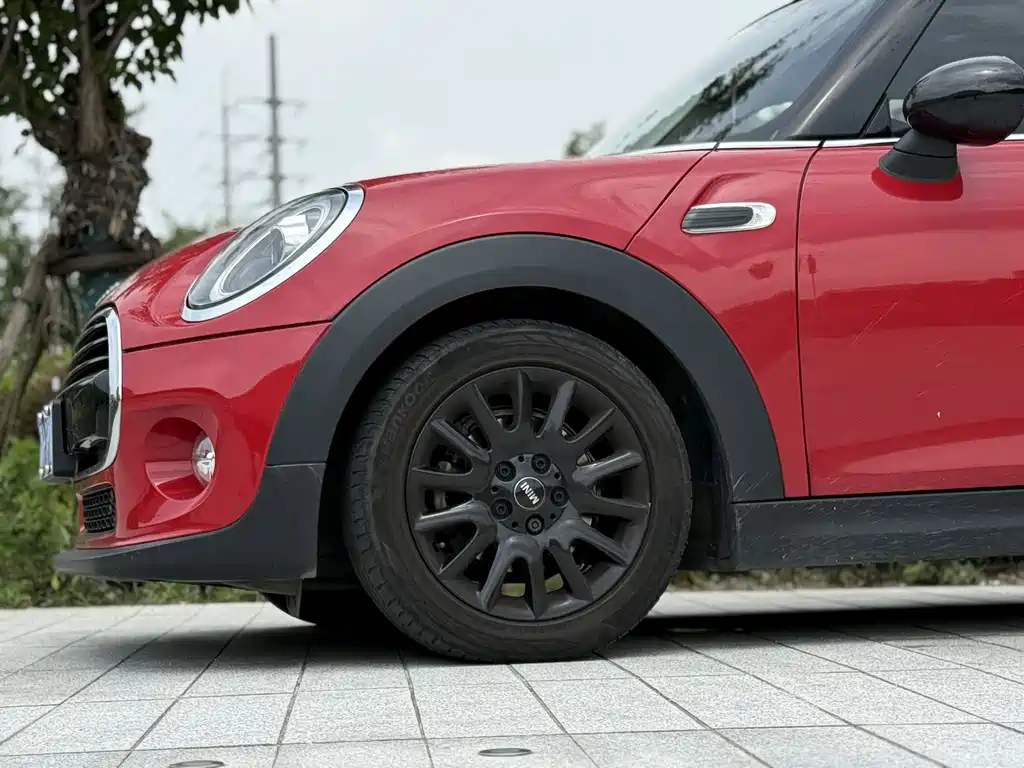 MINI 2018 1.5T COOPER Classic купить на сайте DeffCars