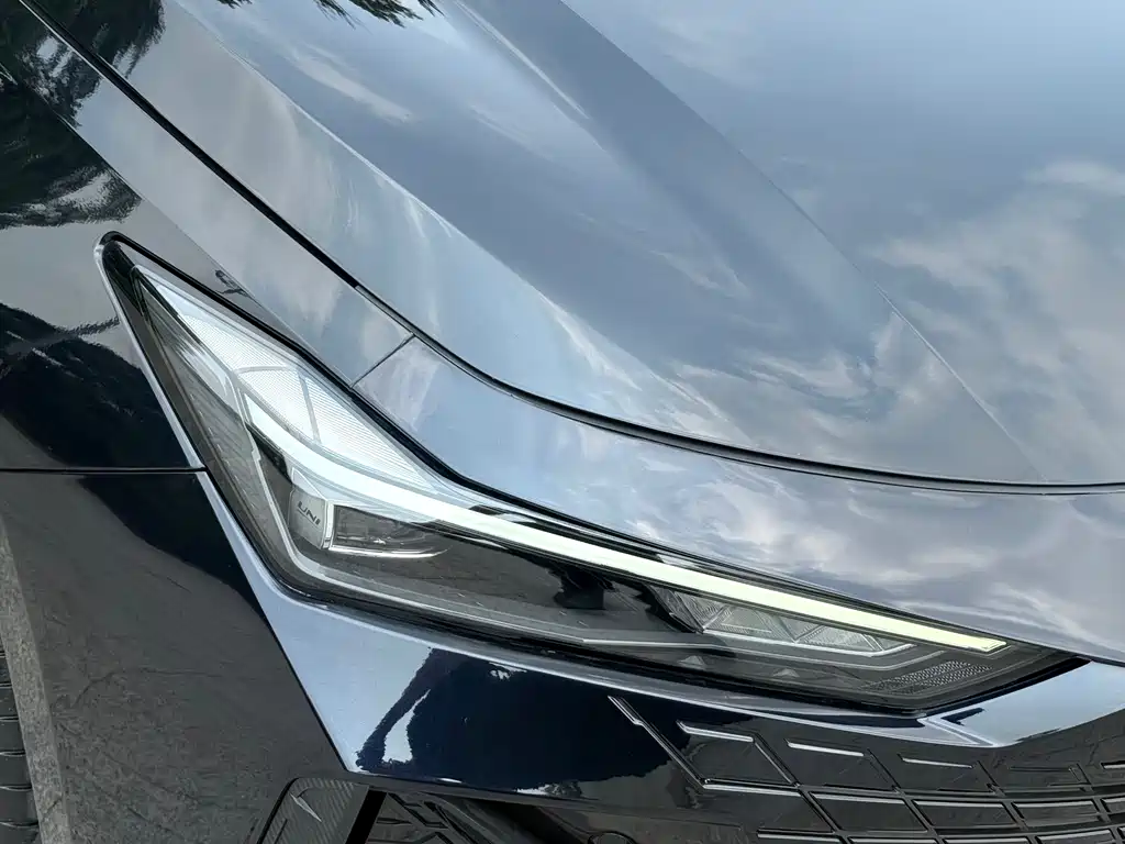 Changan UNI-V 2022 1.5T sports version купить на сайте DeffCars