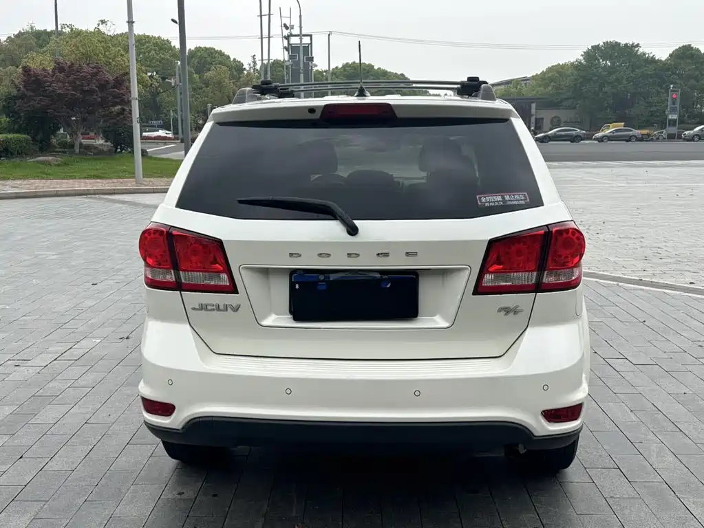 Journey 2016 2.4L 2WD Travel Edition купить на сайте DeffCars