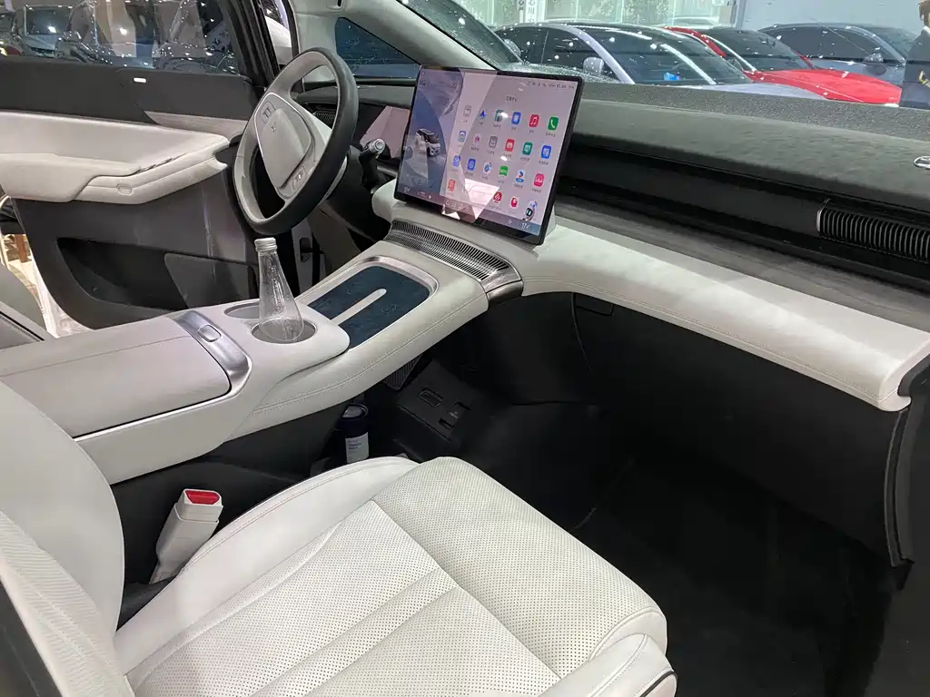 Xpeng X9 2024 model 702 super long battery life Max купить на сайте DeffCars