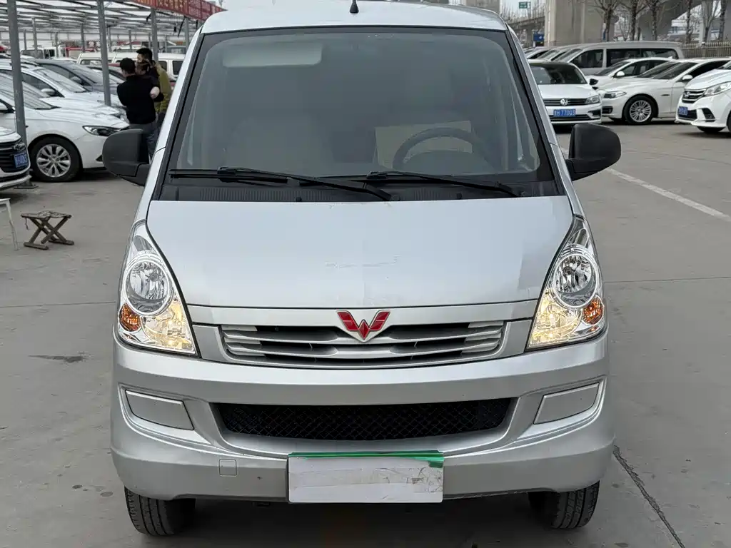 Wuling Rongguang S 2021 1.2L standard window-sealed car, air-conditioned version, 5-seat LSI купить на сайте DeffCars
