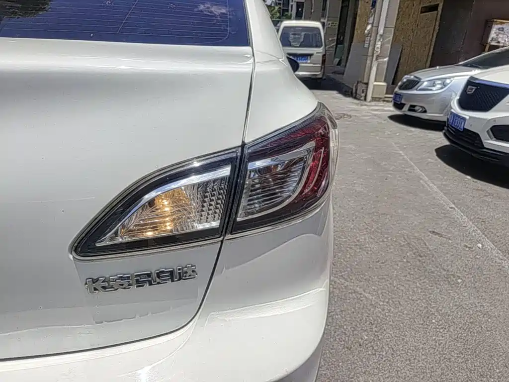 Mazda 3 Star 2015 Sedan 1.6L Automatic Elite купить на сайте DeffCars