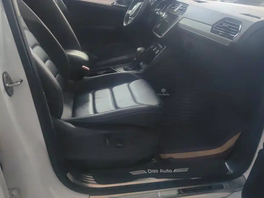 Tiguan L 2019 330TSI automatic two-wheel drive panoramic comfort version National V купить на сайте DeffCars