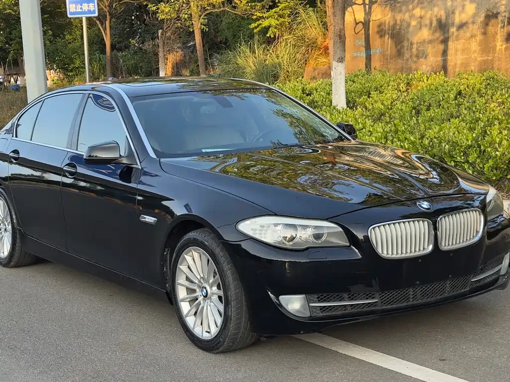 BMW 5 Series 2013 535Li Leading купить на сайте DeffCars