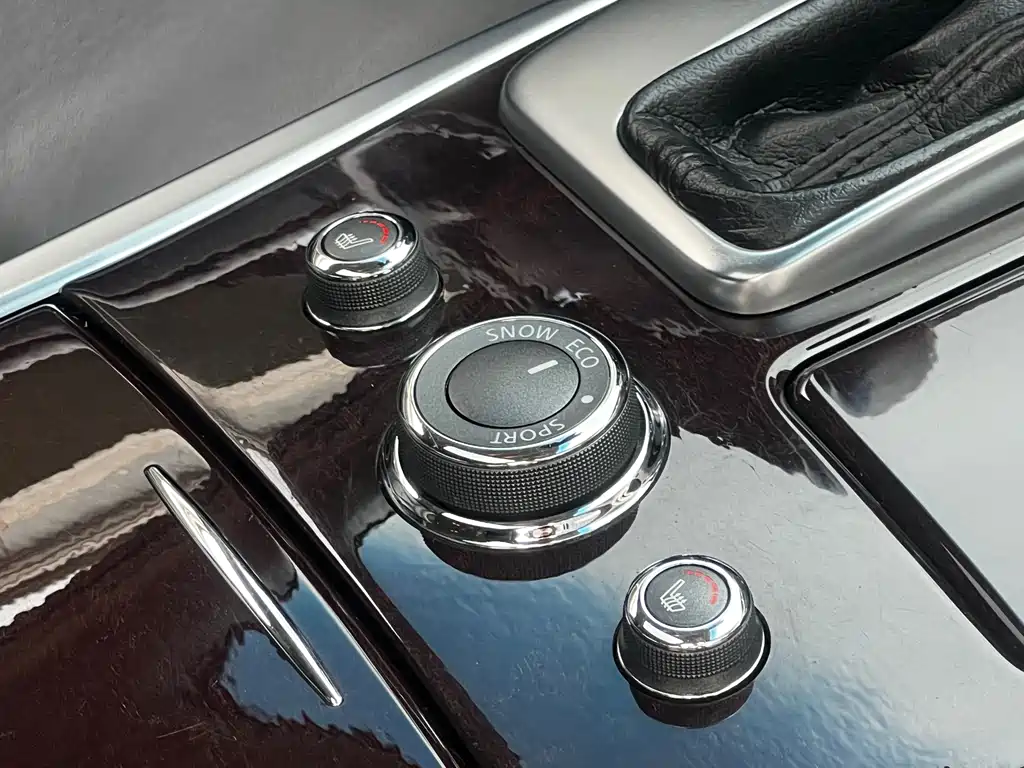 Infiniti Q70 2015 Q70L 2.5L Enjoy Edition купить на сайте DeffCars