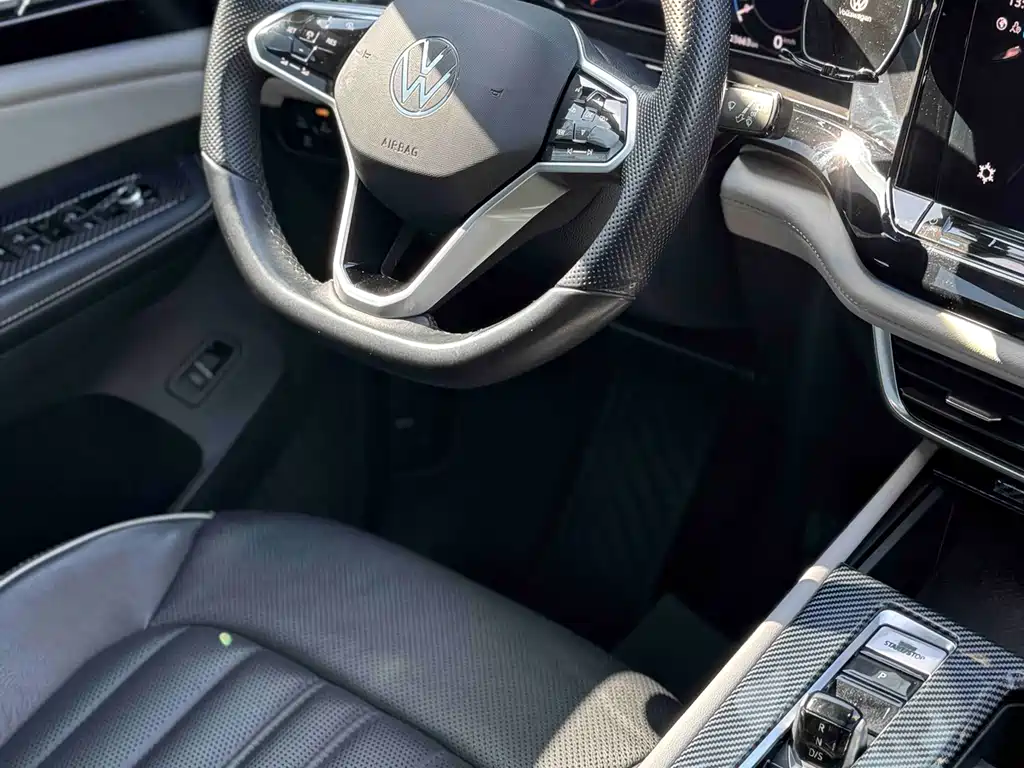 Touron 2022 Touron X 380TSI four-wheel drive luxury version купить на сайте DeffCars