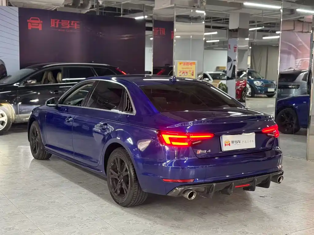Audi A4L 2018 30th Anniversary Model 40 TFSI Enterprising купить на сайте DeffCars