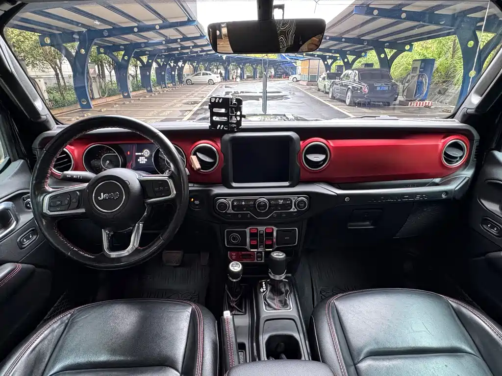 Wrangler 2021 2.0T Robin Han Four Door Edition купить на сайте DeffCars