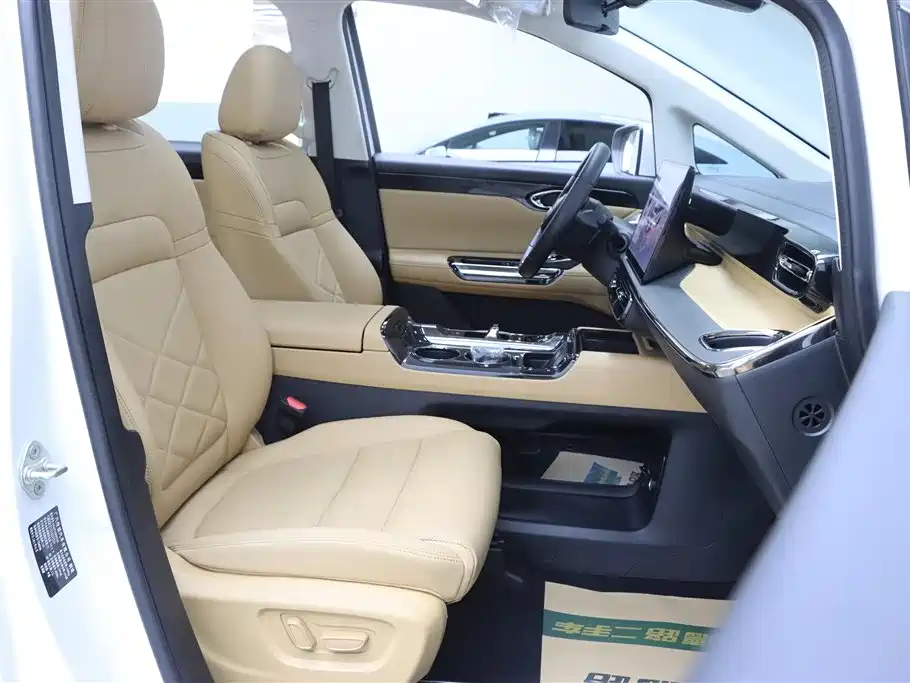 Trumpchi E8 PHEV 2025 model 150km PRO+ купить на сайте DeffCars