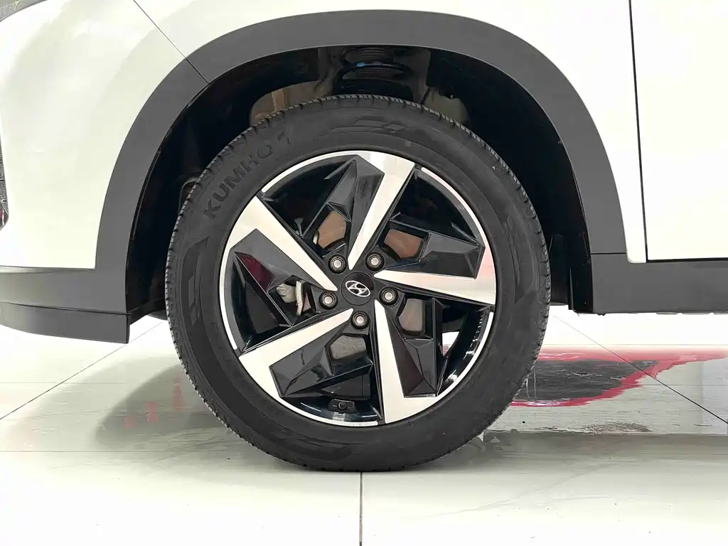 Beijing Hyundai ix35 2021 240TGDi DCT two-wheel drive GLS leading version купить на сайте DeffCars