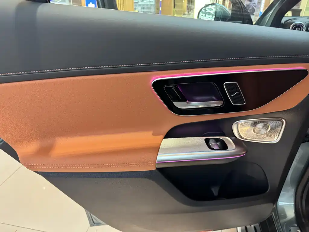 Mercedes-Benz GLC 2025 GLC 300 L 4MATIC luxury model 5 seats купить на сайте DeffCars