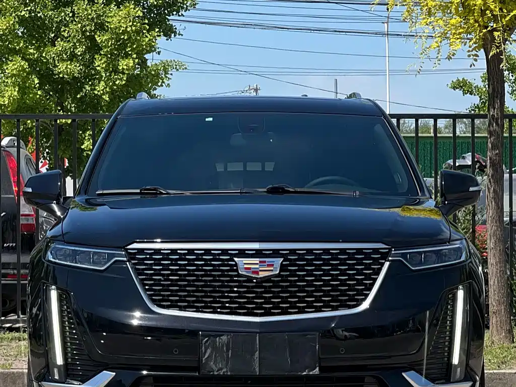 Cadillac XT6 2021 2.0T six-seat two-wheel drive luxury model купить на сайте DeffCars