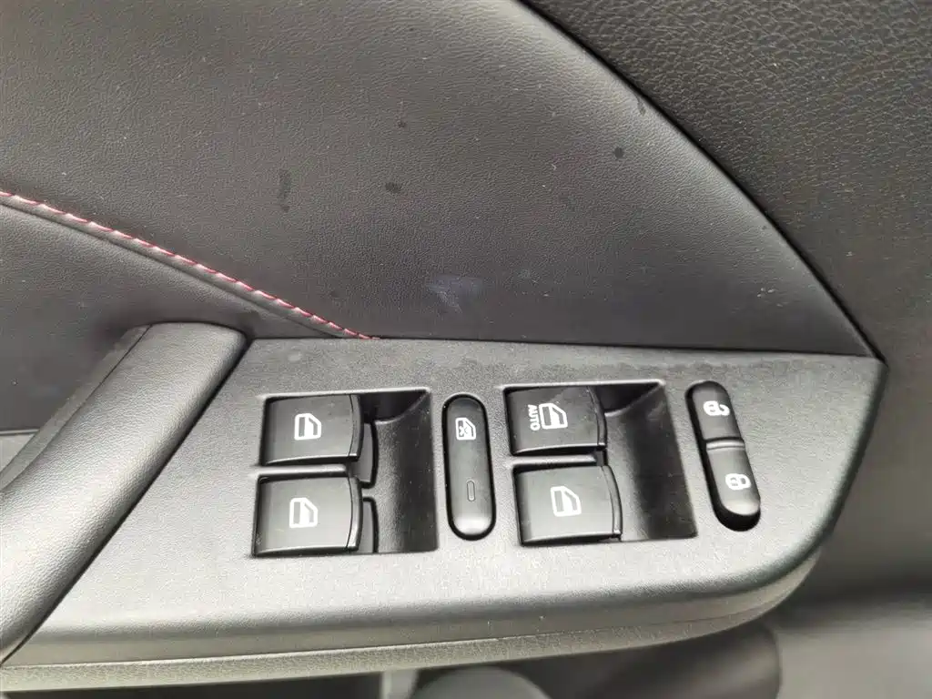 Fengguang 500 2022 model 1.5L CVT exclusive model купить на сайте DeffCars