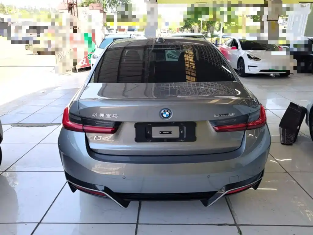 BMW i3 2022 eDrive 35 L купить на сайте DeffCars