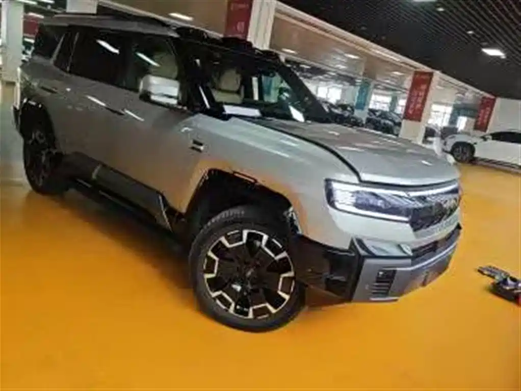Leopard 8 2025 Zhiyong flagship version 7 seats купить на сайте DeffCars
