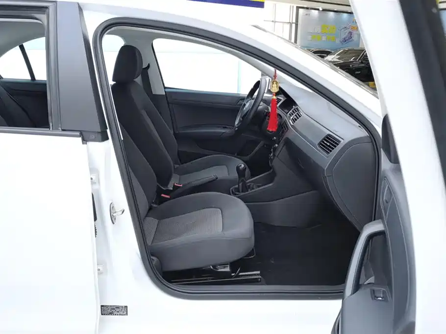 Santana 2021 1.5L Manual Fashion Edition купить на сайте DeffCars