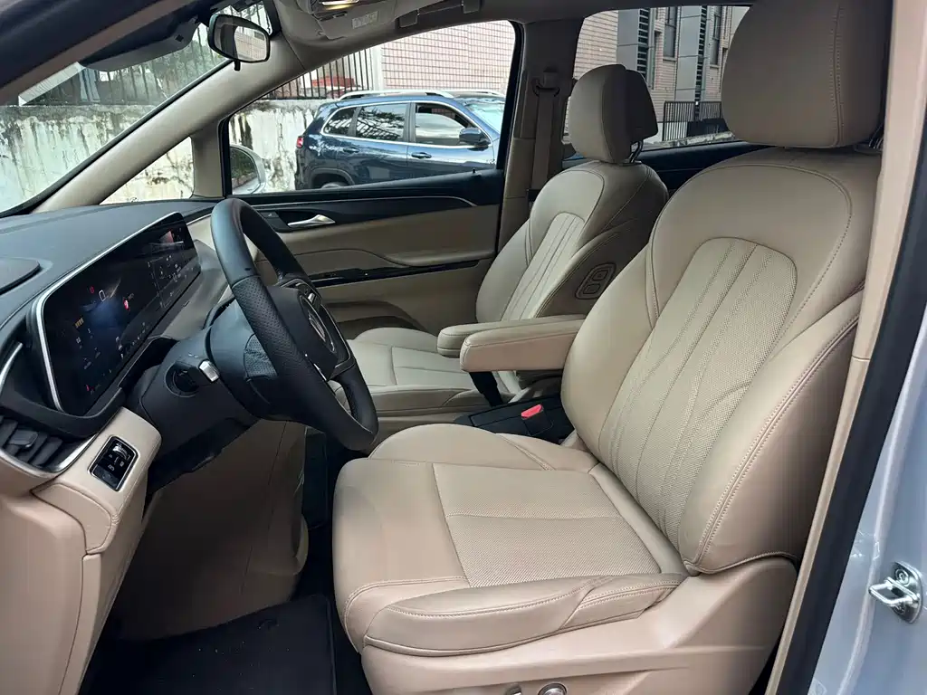 Buick GL8 New Energy 2025 Lu Shang Exclusive Edition купить на сайте DeffCars